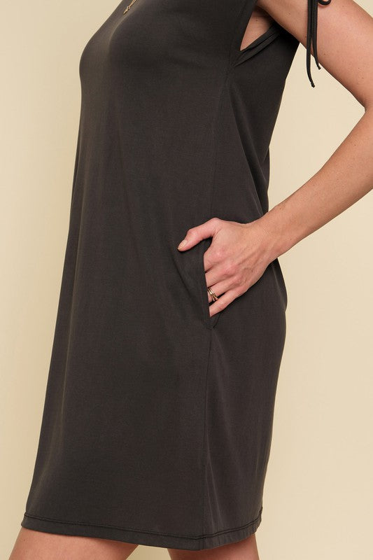 The Shoulder String Pocket Dress